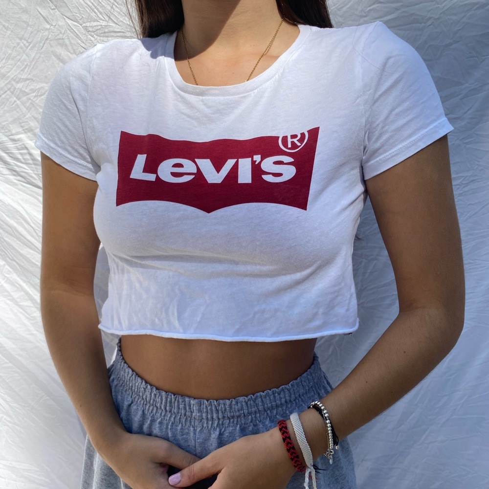 levi’s crop top